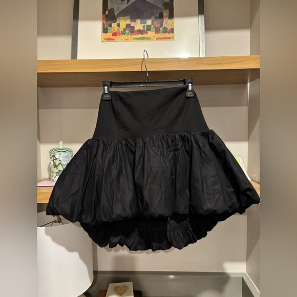 new Reformation Simone strapless bubble peplum poplin knit top in black - Picture 6 of 8